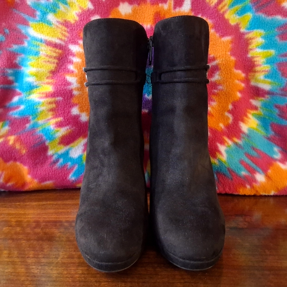 Impo Black Suede Leather Ankle Boots Side Zipper Heeled Silver Buckle Accent 10 - Picture 4 of 14